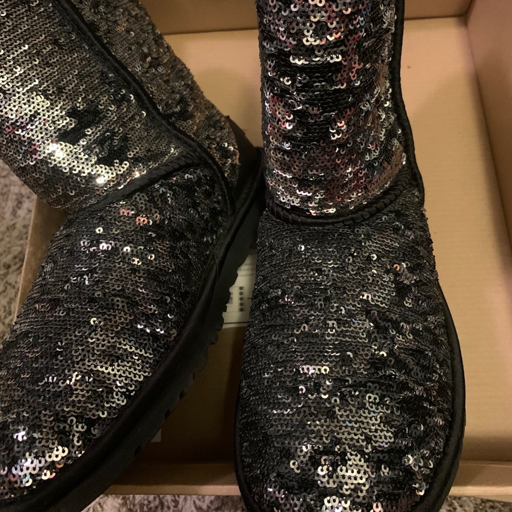 Classic short ugg boots